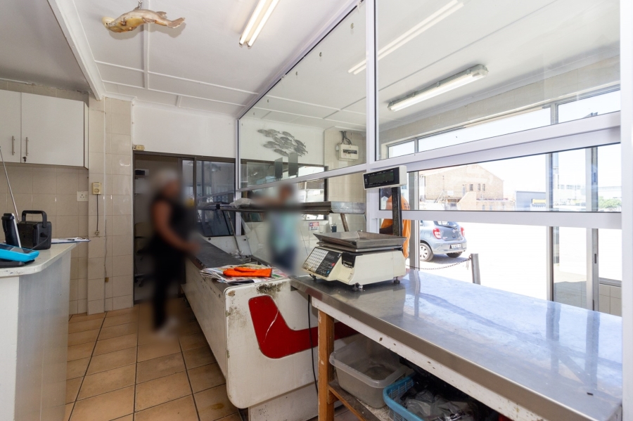 To Let commercial Property for Rent in Korsten Eastern Cape